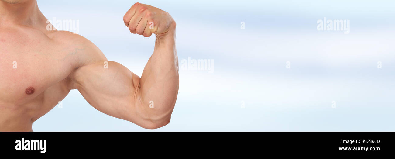 La force des muscles biceps bodybuilding bodybuilder une forte puissance musculaire de l'homme copie espace copyspace Banque D'Images