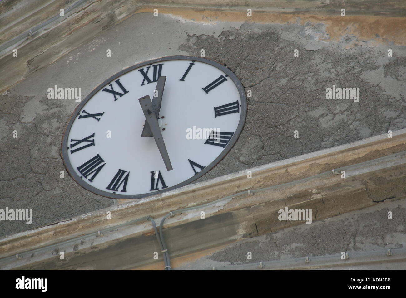 Uhr mit römischen Zahlen - Horloge avec chiffres romains Banque D'Images