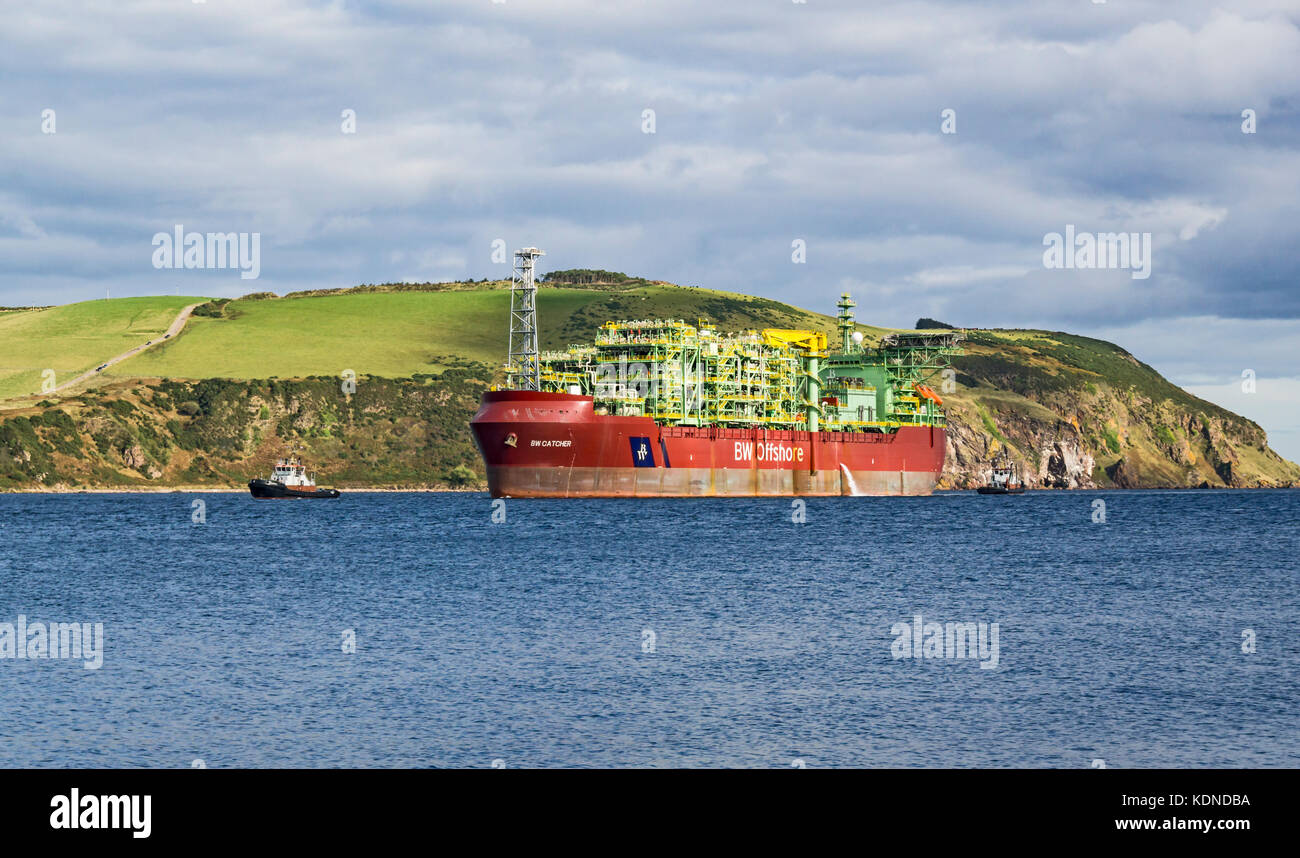 Premier Oil's unité flottante de production, de stockage et de déchargement (NPSD) BW Catcher prépare à quai à l'énergie mondiale pier Nigg Highland Ecosse Banque D'Images