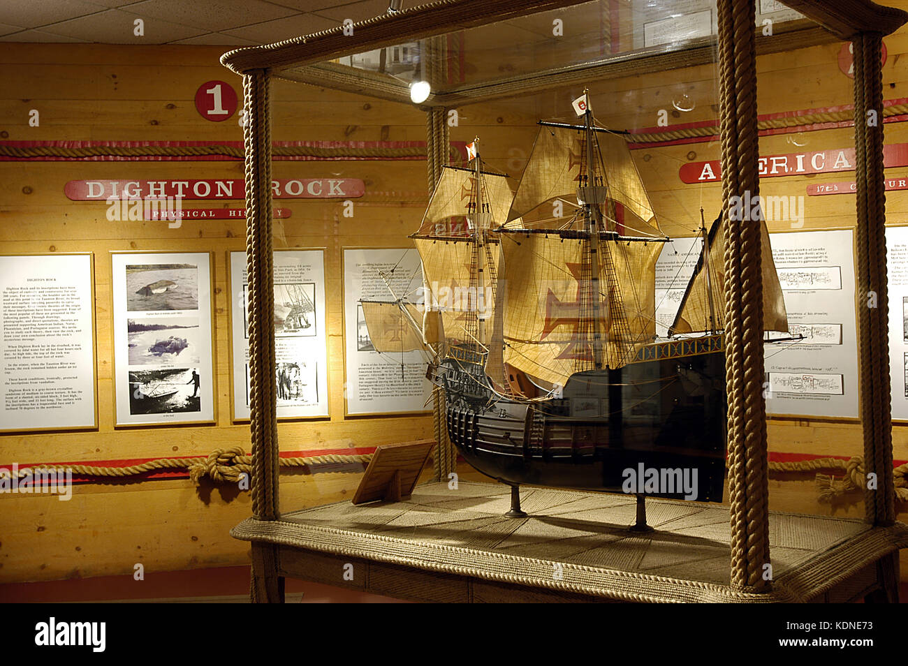 Intérieur du musée historique de Dighton Rock - Berkley, Massachusetts, États-Unis Banque D'Images