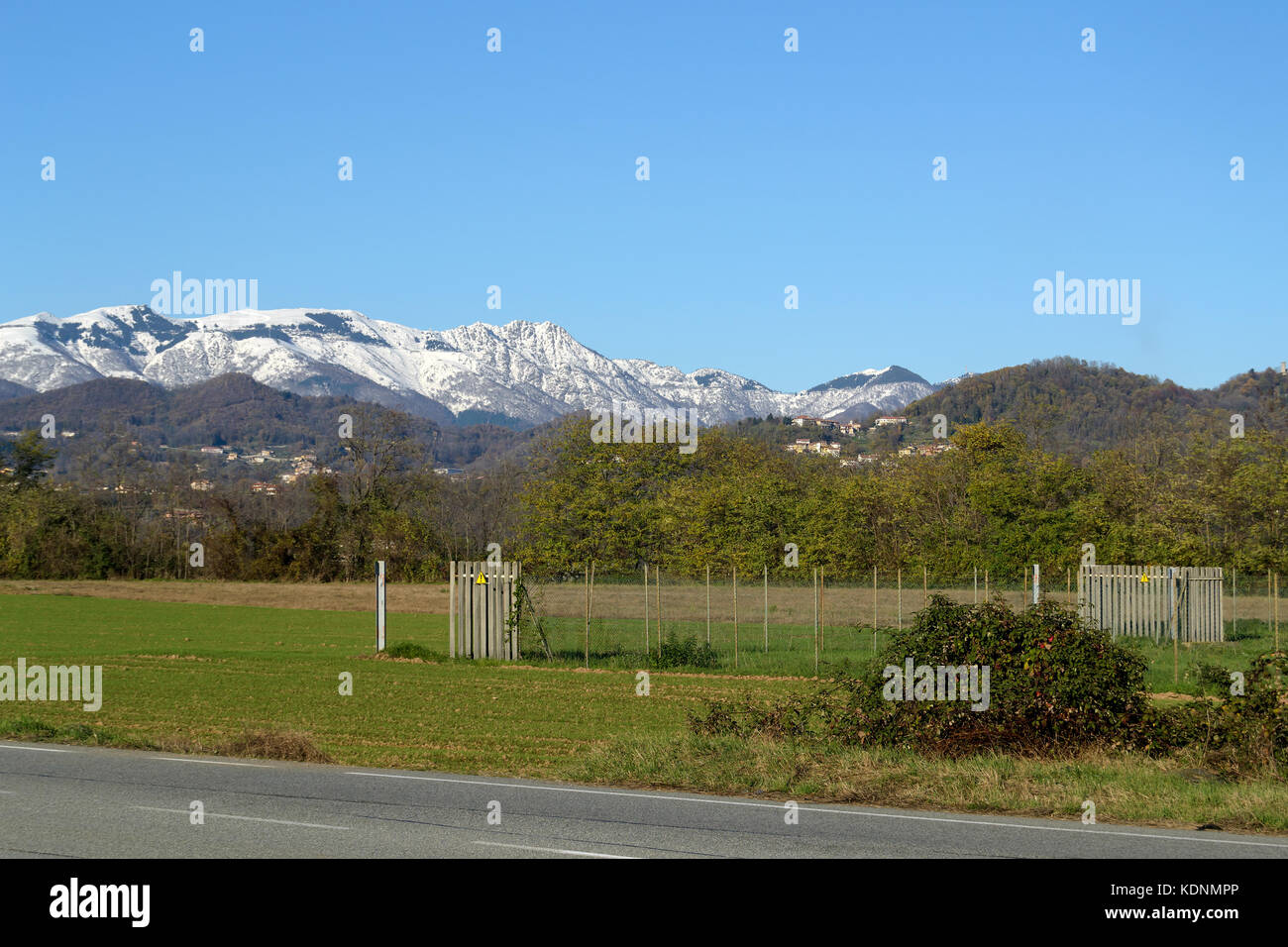 Montagne de Monte Rosa, Alpes, vu à partir de la vallée du Po, Piémont, Italie Banque D'Images