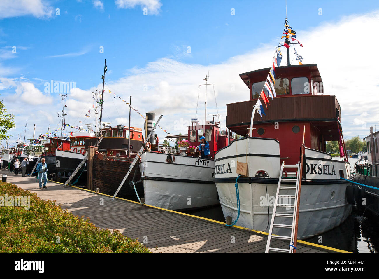 Lappeenranta, Finlande - le 21 juillet 2013 - régate vieux bateaux. bateaux construits au début du siècle dernier, amarré au quai de Lappeenranta. Banque D'Images
