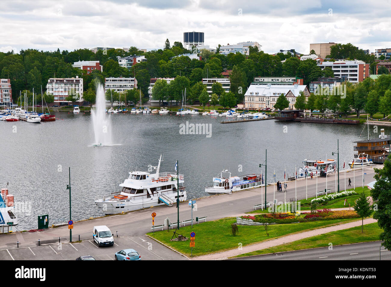 Lappeenranta, Finlande - le 21 juillet 2013 - les bateaux de plaisance sont sur le quai du port lappeenranta Banque D'Images