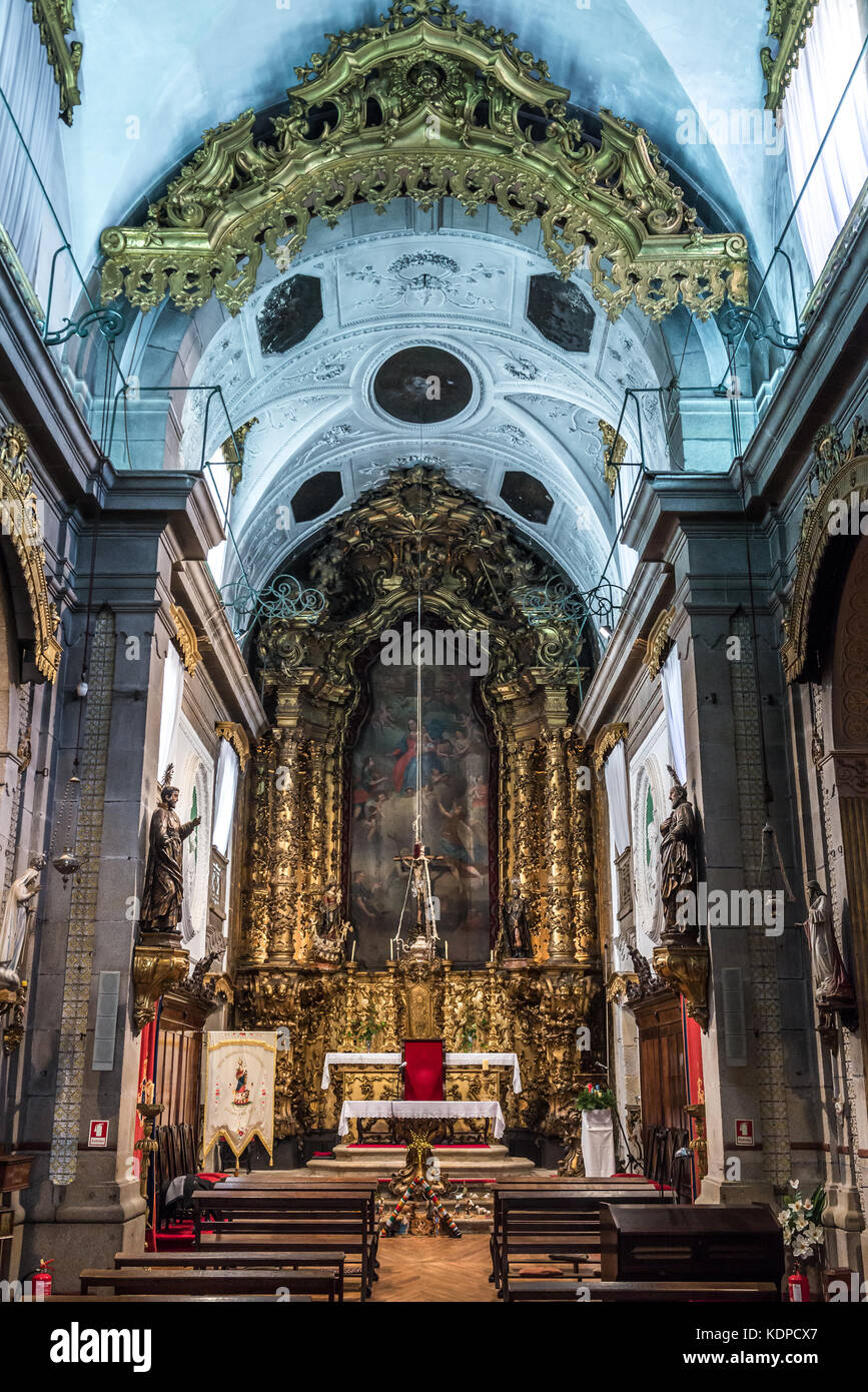 Nef de l'Église du Tiers Ordre (Igreja do Terco) dans la ville de Porto sur la péninsule ibérique, deuxième plus grande ville du Portugal Banque D'Images
