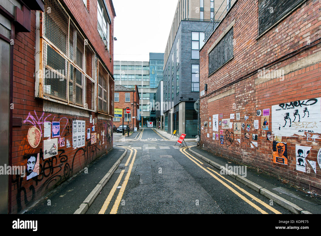 Rue arrière avec le Street art,Manchester Banque D'Images