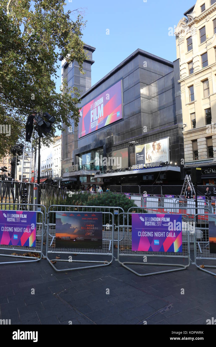 Londres, Royaume-Uni. 15 oct, 2017. Les préparatifs de la soirée de clôture du gala BFI London Film Festival 2017 à Leicester Square London, UK. crédit : Stephen finn/Alamy live news Banque D'Images