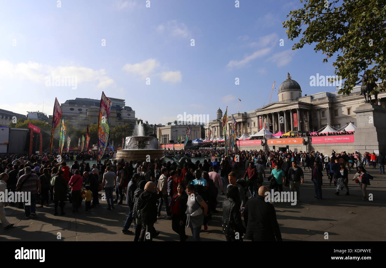 Londres, Royaume-Uni. 15 octobre 2017. célébrations du Diwali à Trafalgar Square Londres, Royaume-Uni. © Stephen finn/Alamy live news Banque D'Images