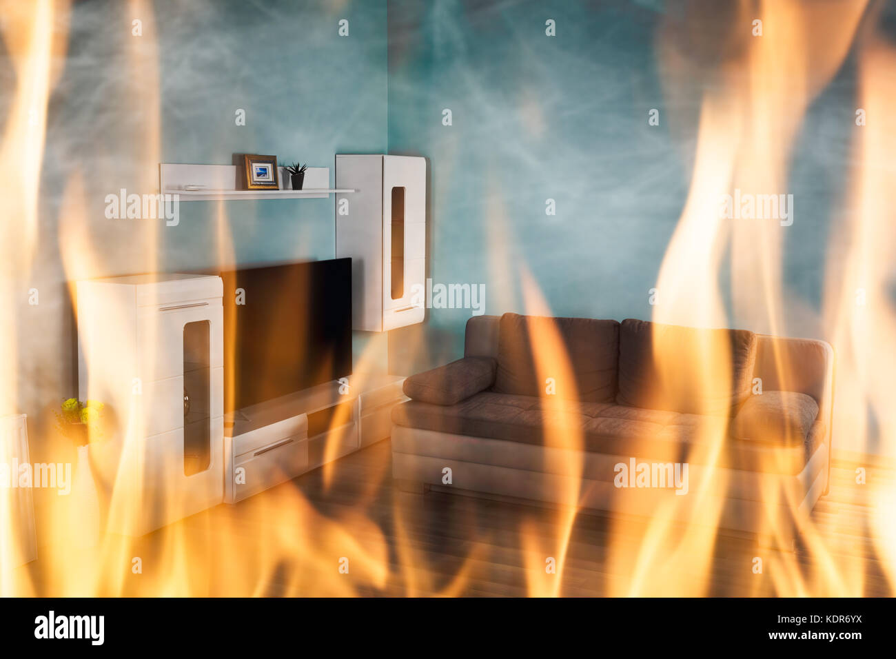 Close-up de feu brûlant à l'intérieur de la salle de séjour de la chambre Banque D'Images