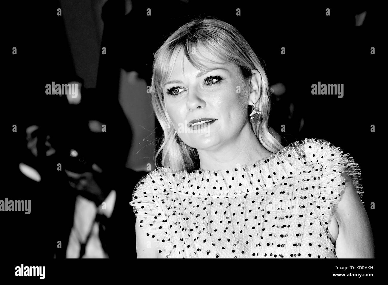 L'actrice américaine Kirsten Dunst assiste à la première pour Woodshock pendant le 74e Festival du Film de Venise à Venise, Italie. © Paul Treadway Banque D'Images