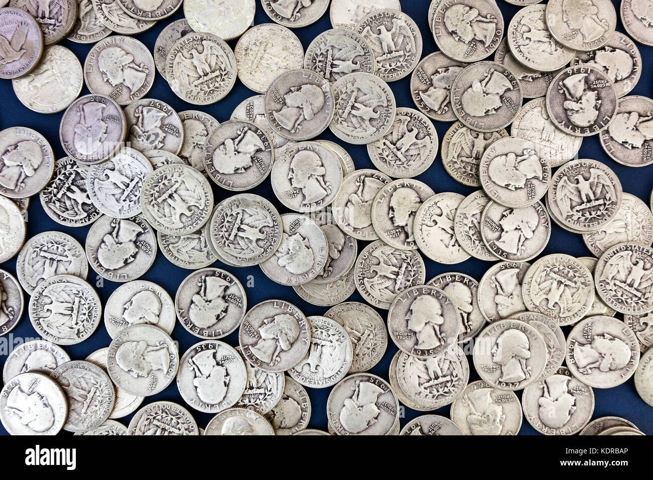 Vintage années 30 us silver quarts arrière-plan. horizontale. Banque D'Images