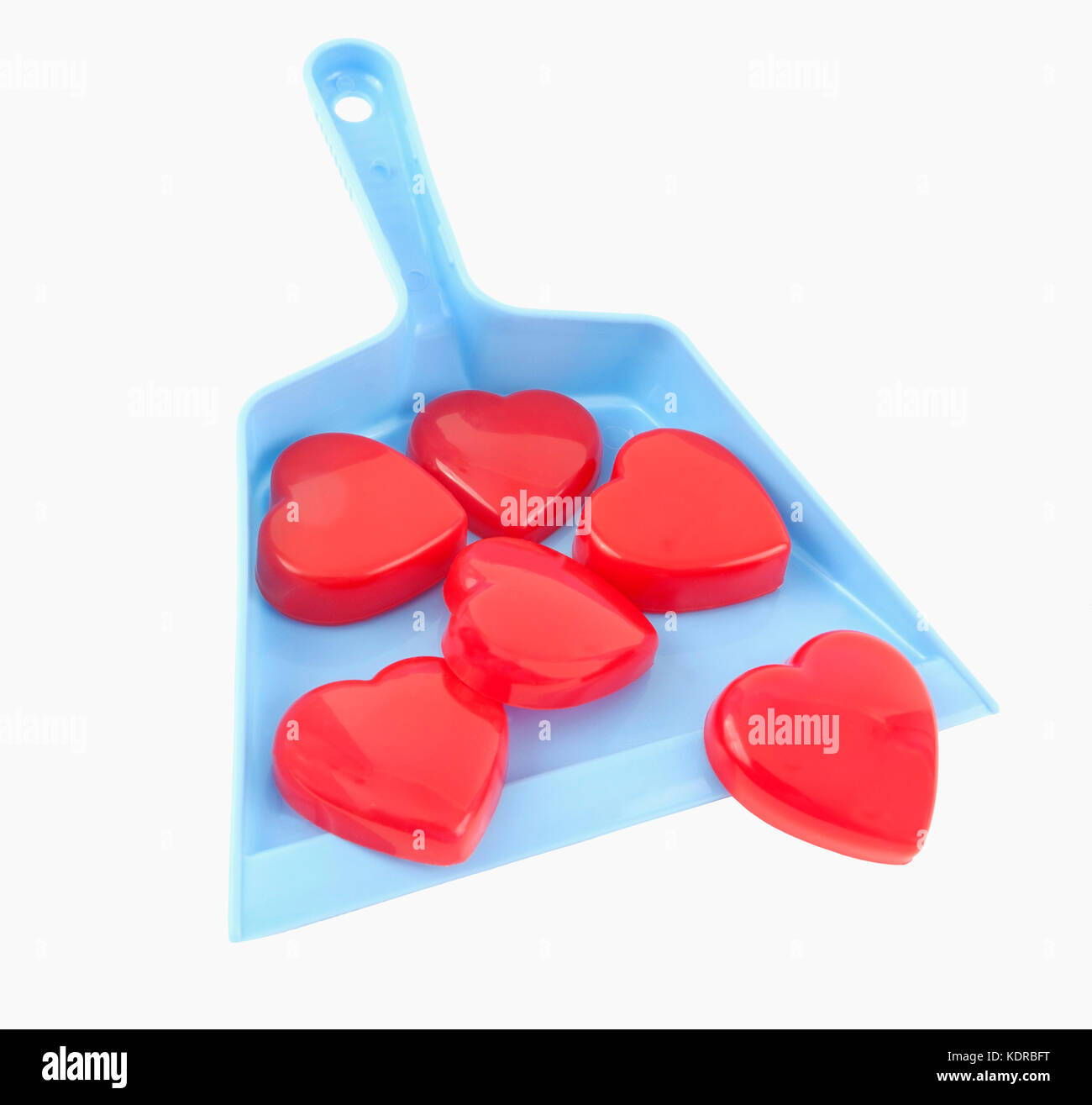 Valentine hearts dans un porte-poussière bleu. isolés. Banque D'Images