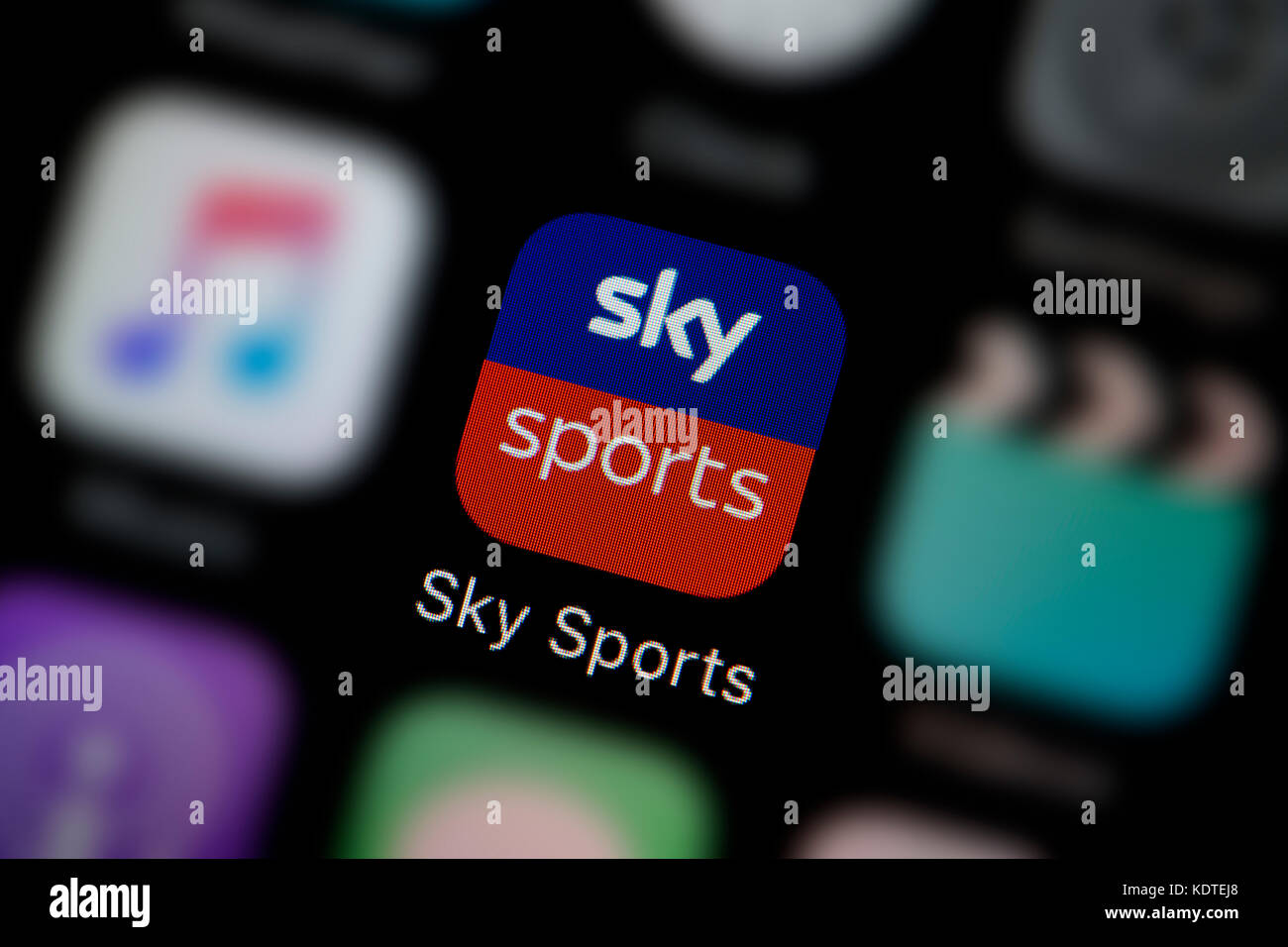 Un gros plan sur le logo représentant l'icône de l'application du bouquet Sky Sports, comme on le voit sur l'écran d'un téléphone intelligent (usage éditorial uniquement) Banque D'Images