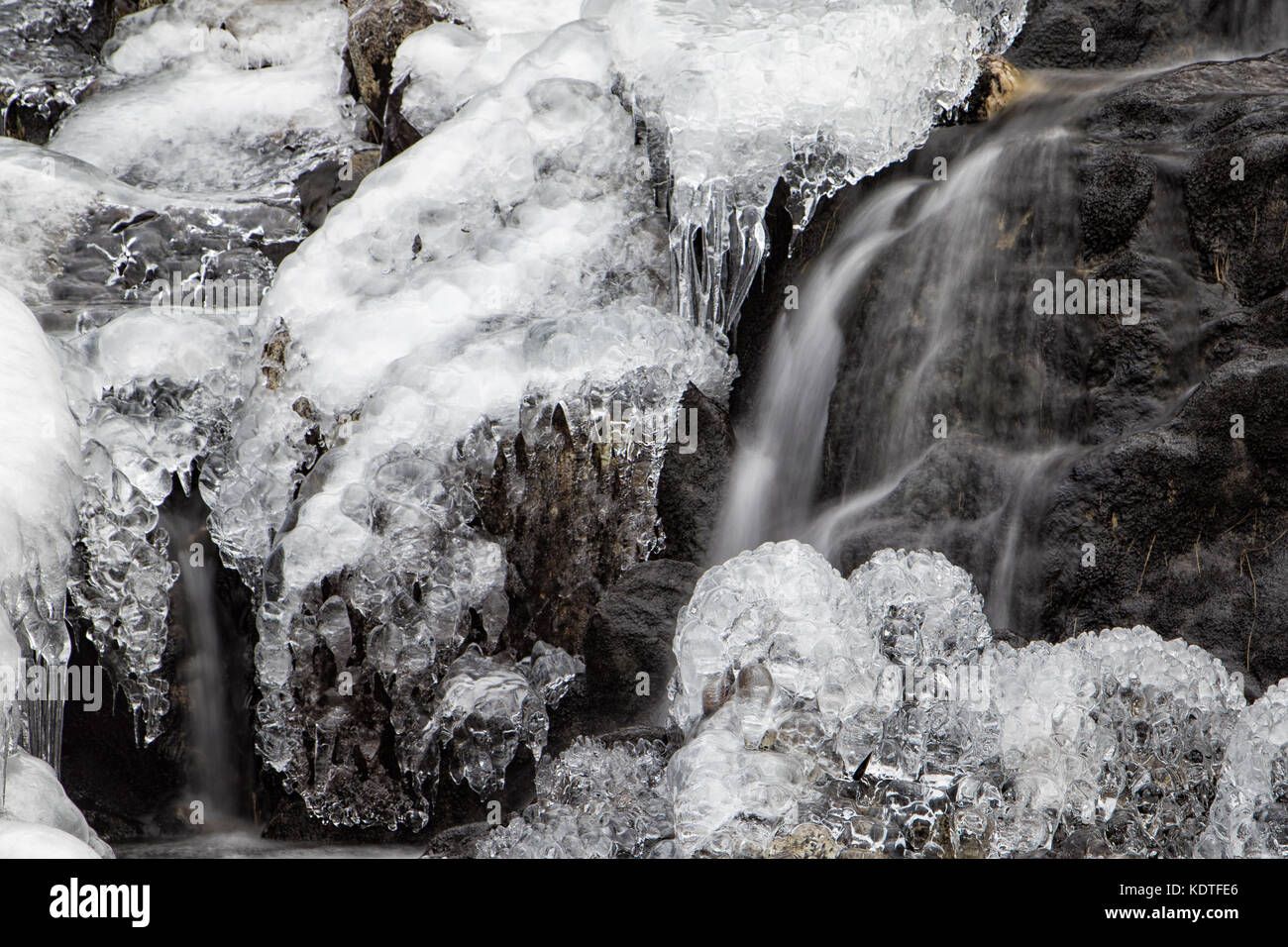 Tryfan chute à Llyn Ogwen, Ogwen, Pays de Galles, Royaume-Uni Banque D'Images