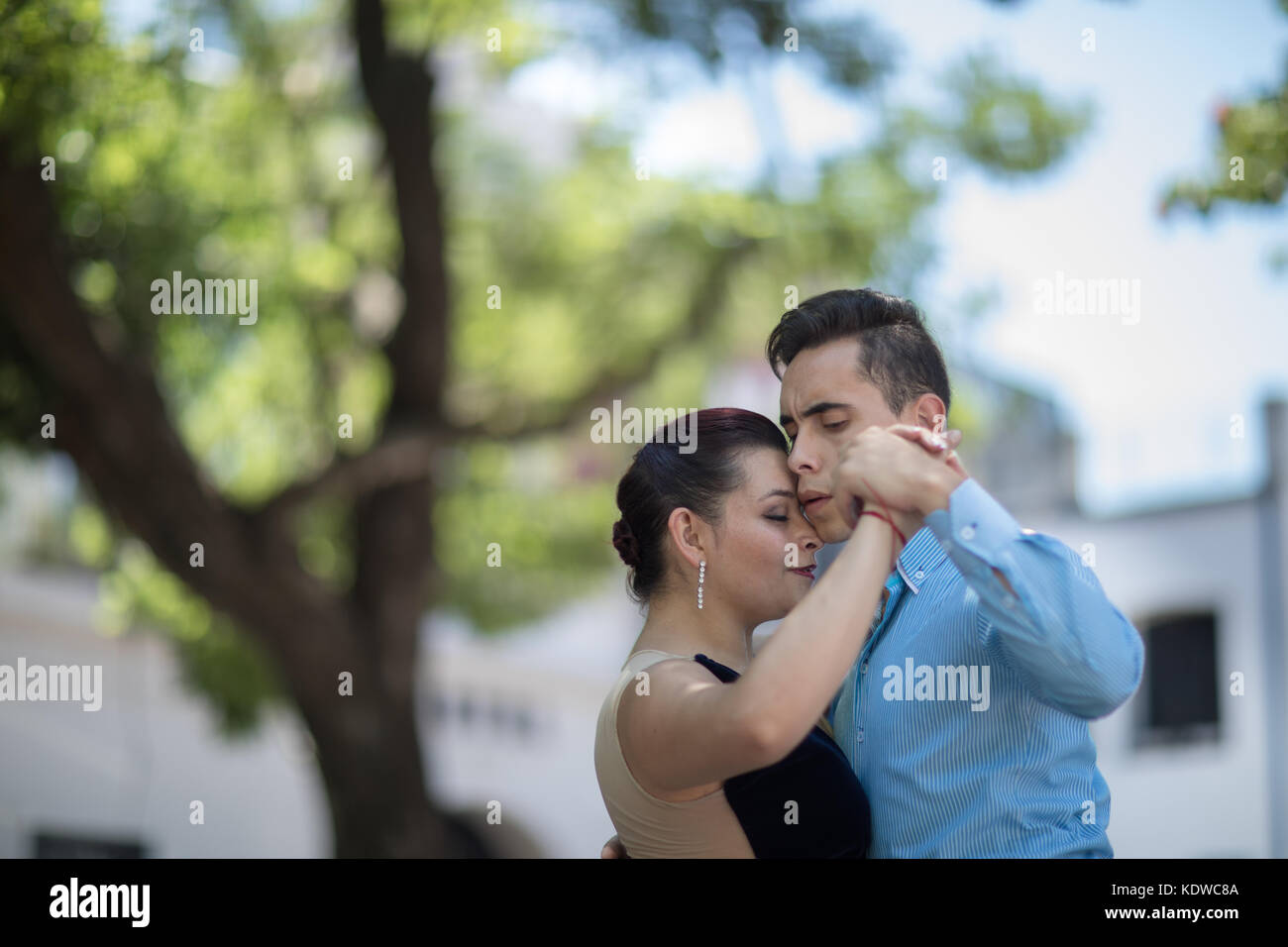 Danseurs de tango sur la Plaza Dorrego, St Elme, Buenos Aires Banque D'Images