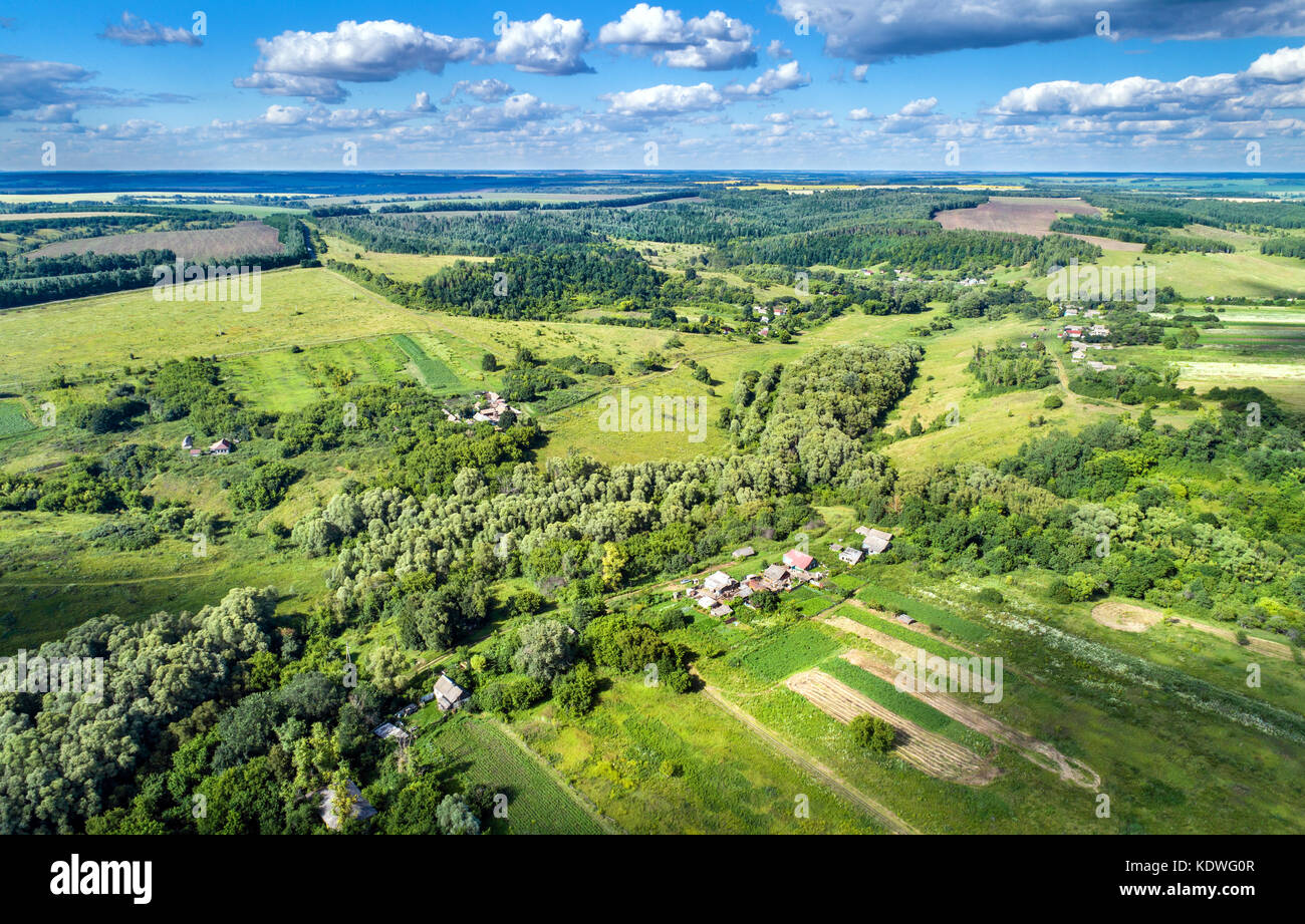 Antenne typique paysage de la montagne russe centrale région de Koursk. Banque D'Images