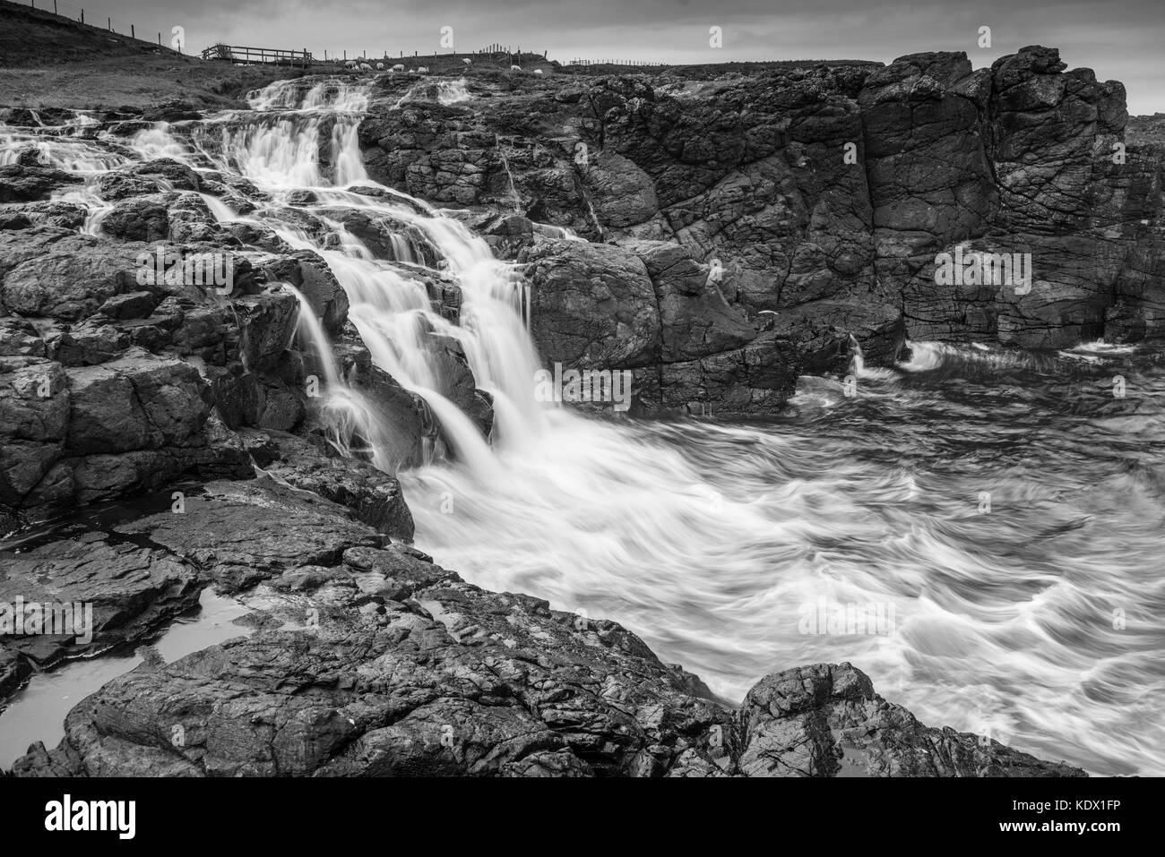 Cascade de dunseverick Banque D'Images