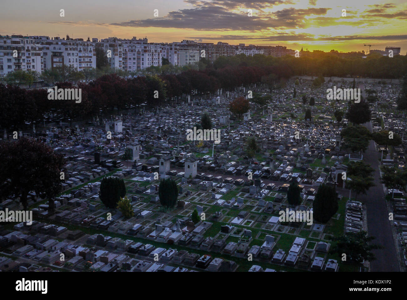 Montrouge Cemetery Banque De Photographies Et D images Haute 