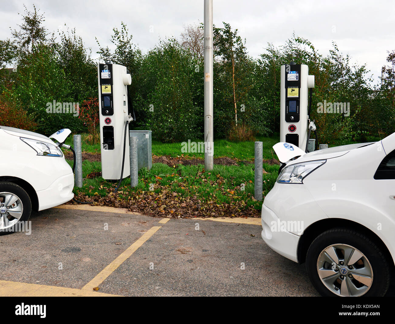 Point de recharge de véhicules électriques Banque D'Images