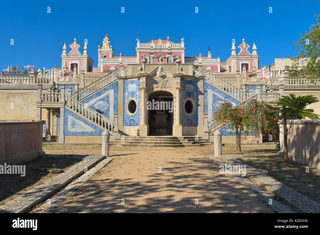 Estoi palace dans le village d'estoi. Monument, hôtel et national monument qui est un excellent exemple de l'architecture romantique Banque D'Images