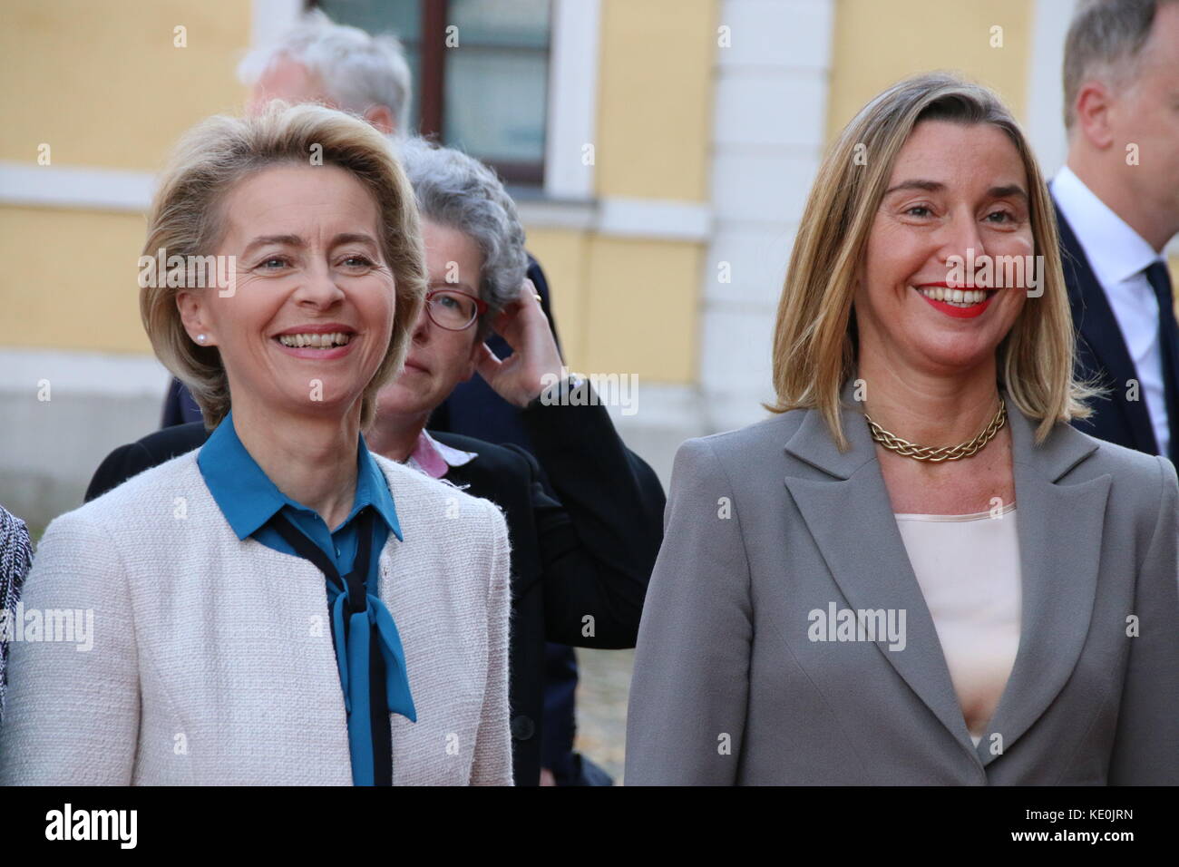Magdeburg, Allemagne. 17 oct, 2017. Federica mogherini, vice-président de la commission européenne et de l'actuel haut représentant de l'Union européenne pour les affaires étrangères et la politique de sécurité, est honoré par l'empereur Othon de de la cathédrale de Magdeburg. crédit : mattis kaminer/Alamy live news Banque D'Images