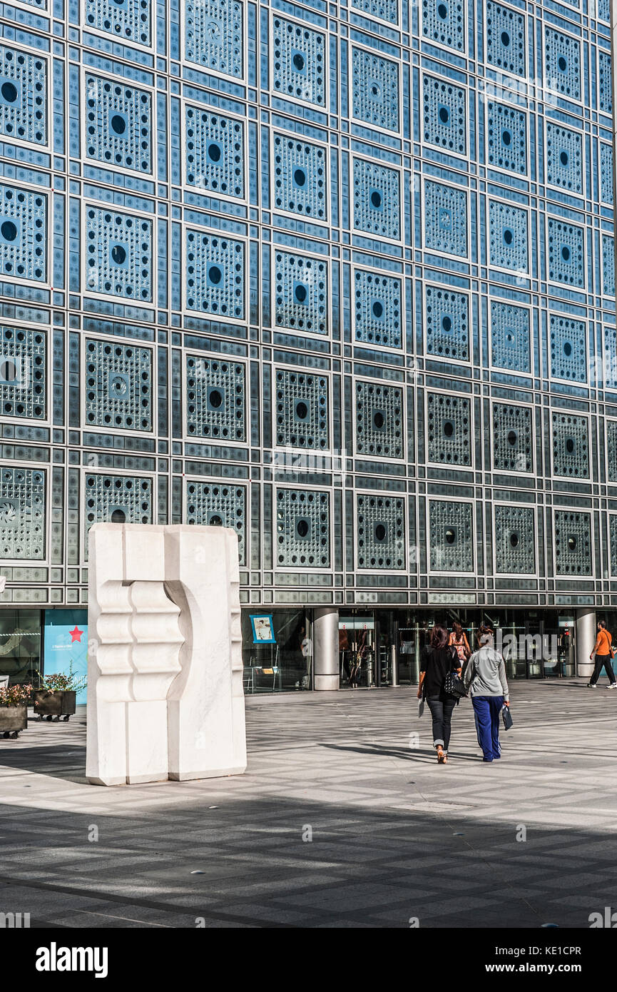 Institut du Monde Arabe, façade en verre, Paris, France Banque D'Images