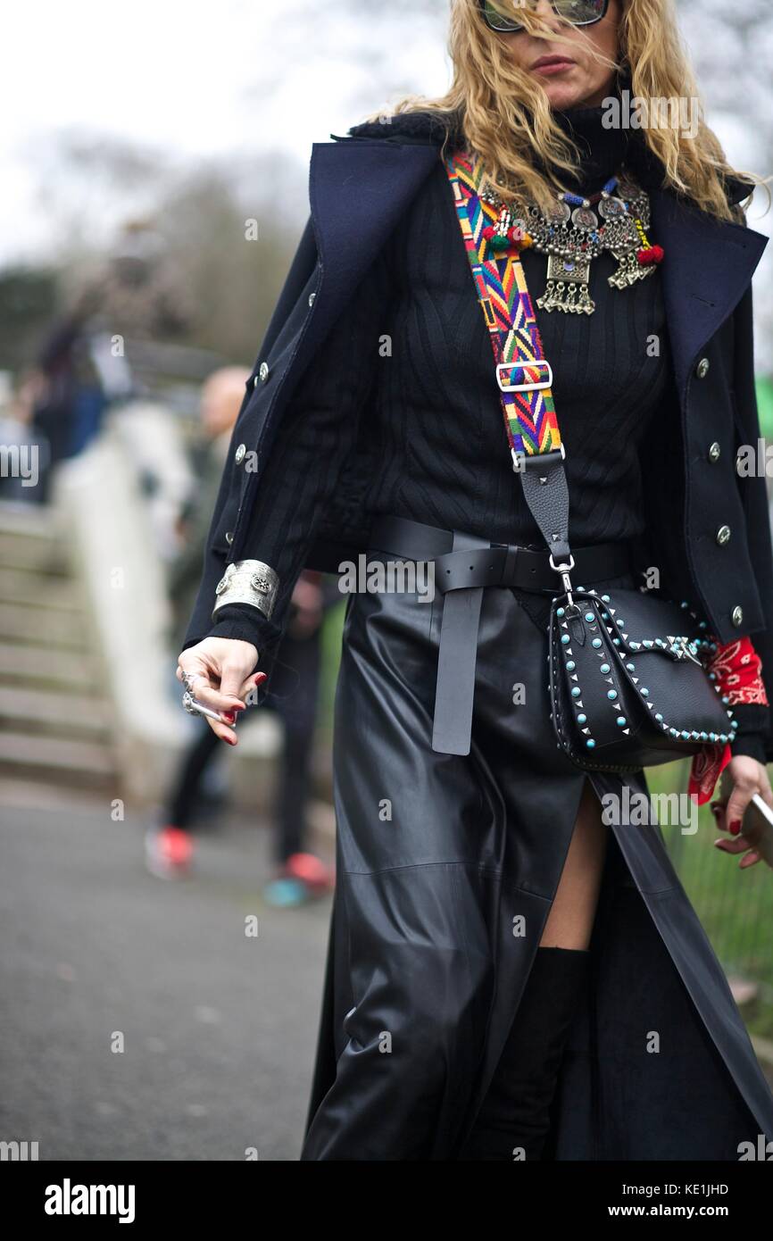 Street style London fashion week automne hiver 2016 22 feb 2016 : london uk Banque D'Images