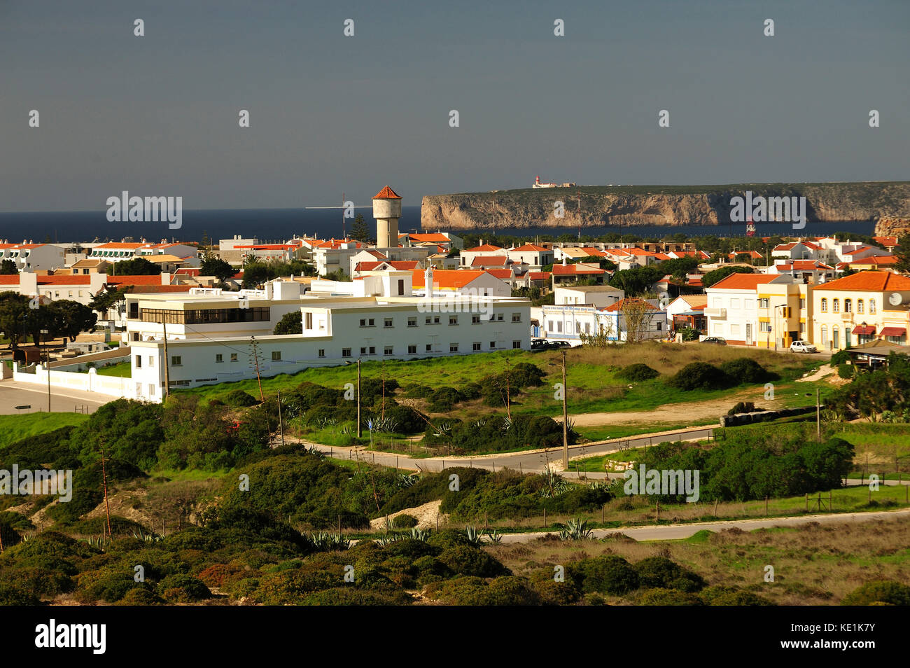 Ville de Sagres avec le cap Saint Vincent, Algarve, PORTUGAL Banque D'Images