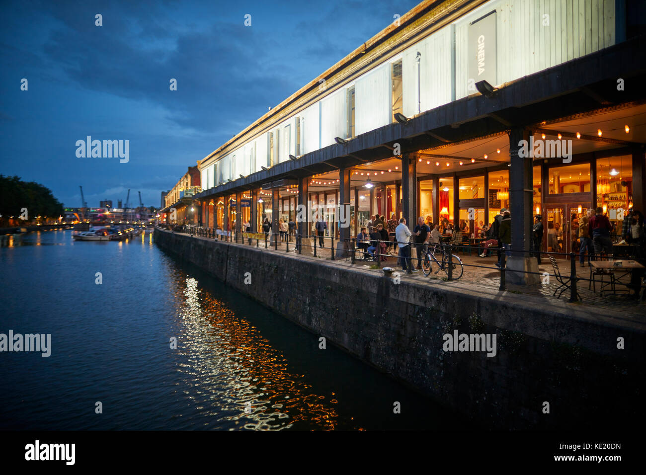 Jeter l'eau Bristol city centre Banque D'Images