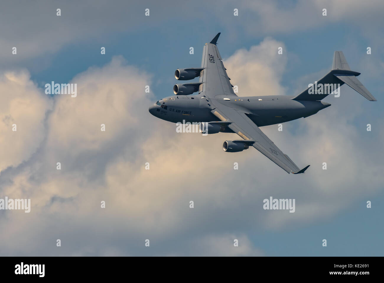 New Windsor, ny - juillet 2, 2017 : giant C-17 Globemaster III qui décolle de l'aéroport international de stewart pendant le meeting aérien de new york. Banque D'Images