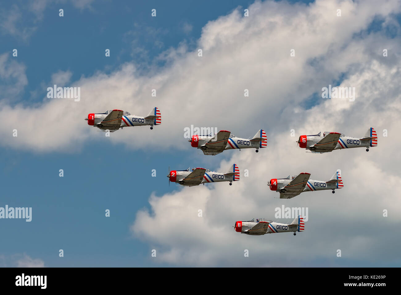 New Windsor, ny - juillet 2, 2017 : l'équipe geico skytypers air show effectuer au new york airshow à Stewart de l'Aéroport int. snj-2 guerre avion Banque D'Images