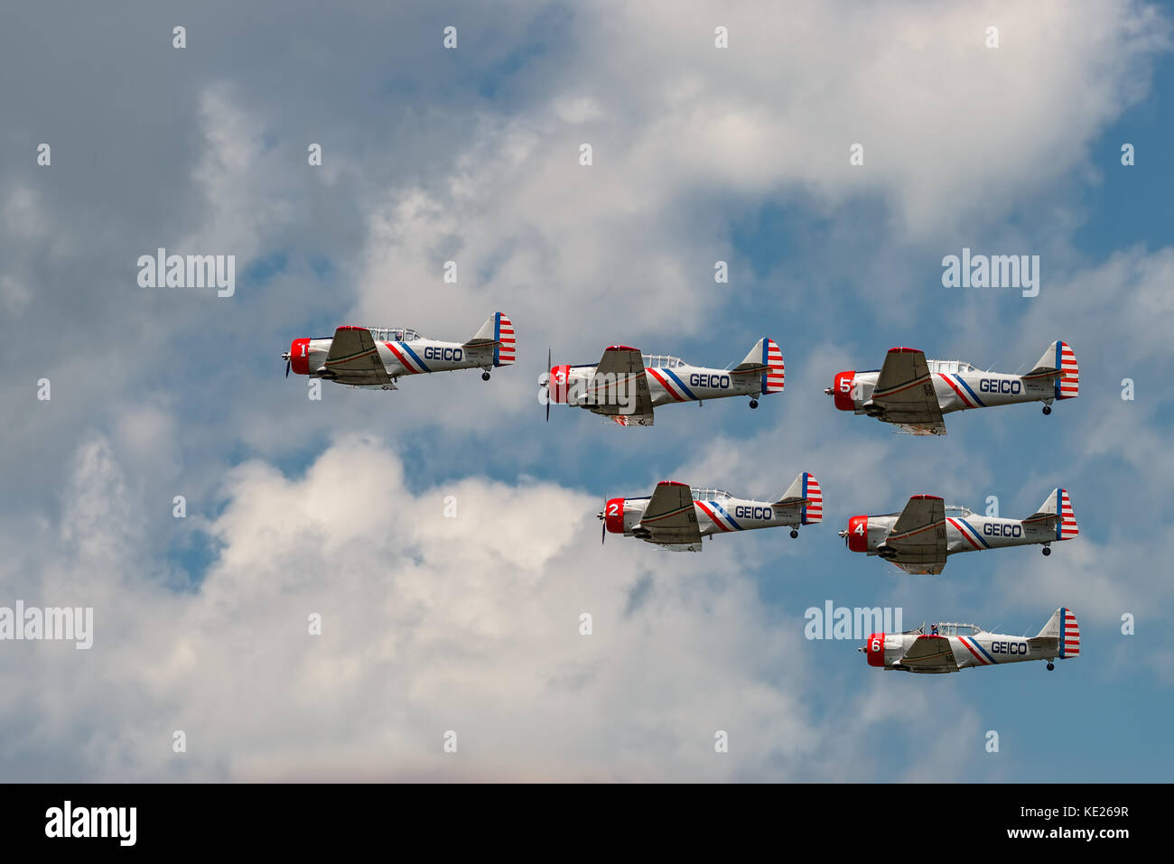 New Windsor, ny - juillet 2, 2017 : l'équipe geico skytypers air show effectuer au new york airshow à Stewart de l'Aéroport int. snj-2 guerre avion Banque D'Images