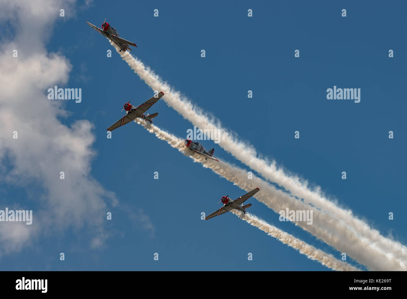 New Windsor, ny - juillet 2, 2017 : l'équipe geico skytypers air show effectuer au new york airshow à Stewart de l'Aéroport int. snj-2 guerre avion Banque D'Images