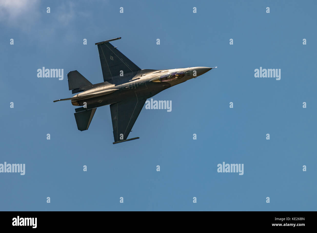 New Windsor, ny - juillet 2, 2017 : l'évolution de f 16 falcon à partir de l'aéroport international de stewart pendant le meeting aérien de new york. Banque D'Images
