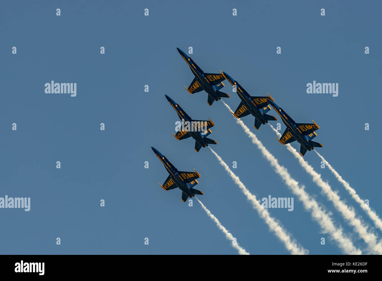 New Windsor, ny - juillet 2, 2017 : US Navy Blue angles effectuer à l'aéroport international de Stewart au cours de la new york airshow. escadron est l'officia Banque D'Images