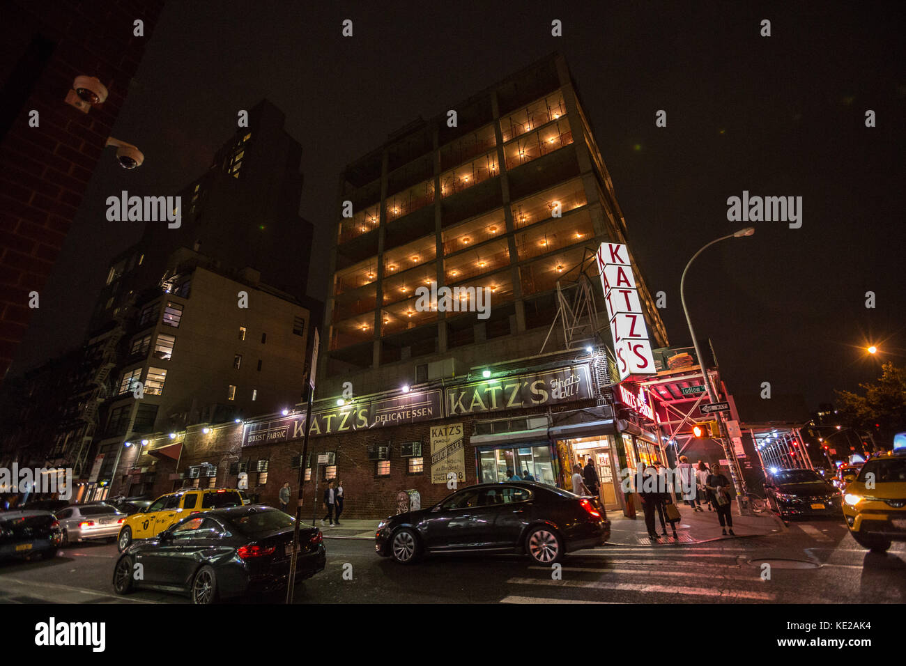 Vue extérieure de Katz's delicatessen à New York City. Banque D'Images