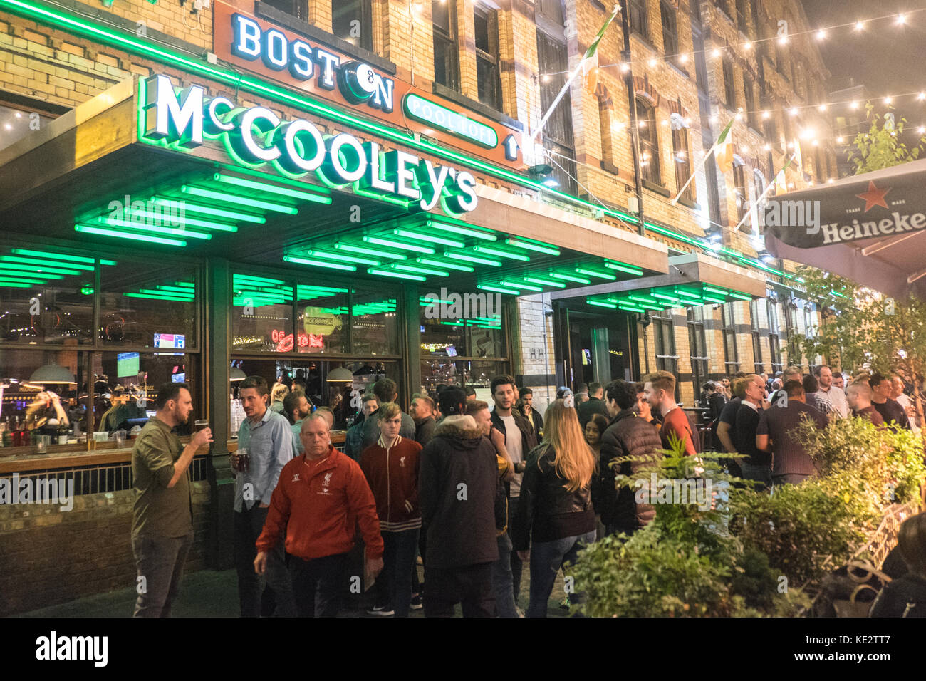 Les concerts populaires,Carré,Bar,animation,boire,salon,off,Bold Street, Liverpool, Merseyside, Angleterre,ville,Bretagne,EN,FR,UK,Royaume-Uni, Europe, Banque D'Images