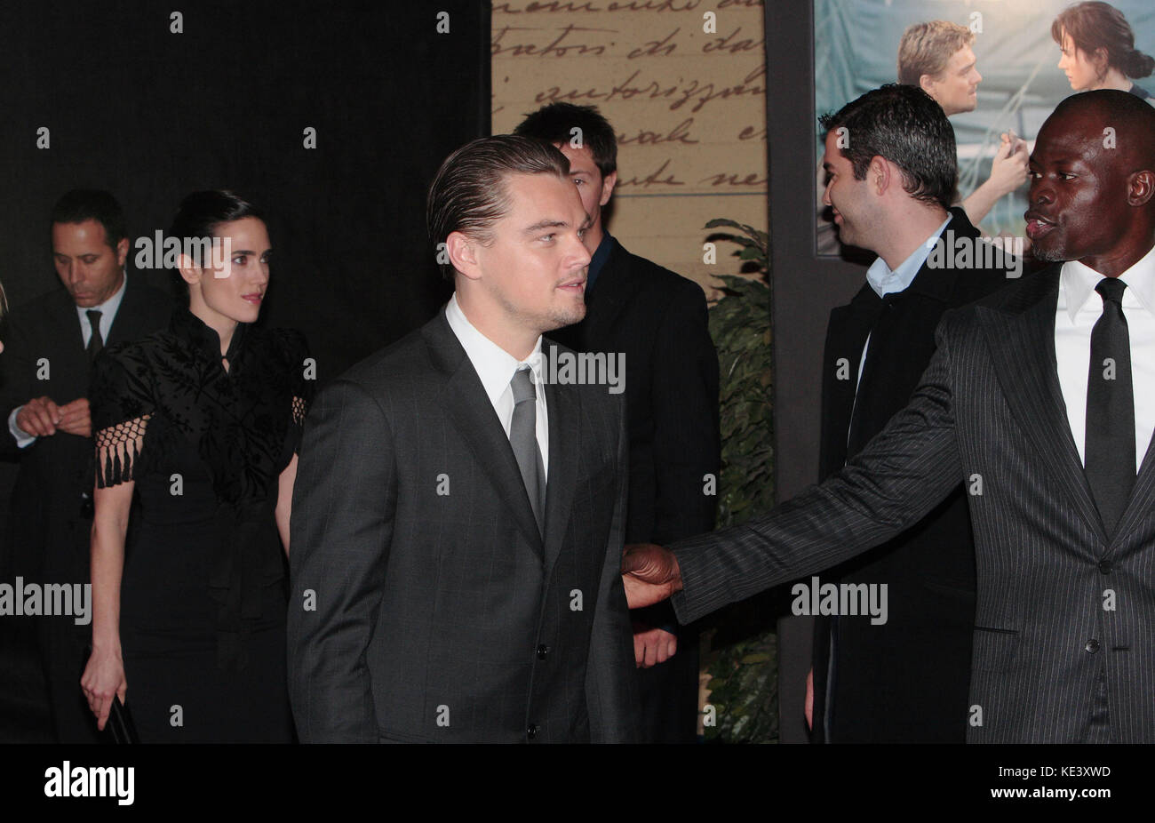 Rome, Italie. 24 janvier 2007. DJIMON HOUNSOU, JENNIFER CONNELLY et LEONARDO di CAPRIO lors de la première en Italie de 'Diamond Blood'. Banque D'Images