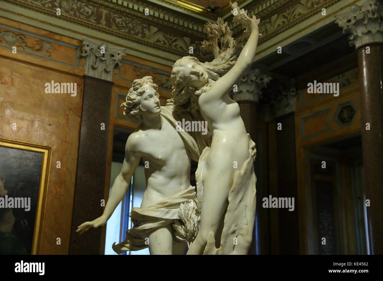 Apollon et Daphné, sculpture de marbre par l'artiste italien Gian Lorenzo Bernini, Galleria Borghese, Rome, Italie Banque D'Images