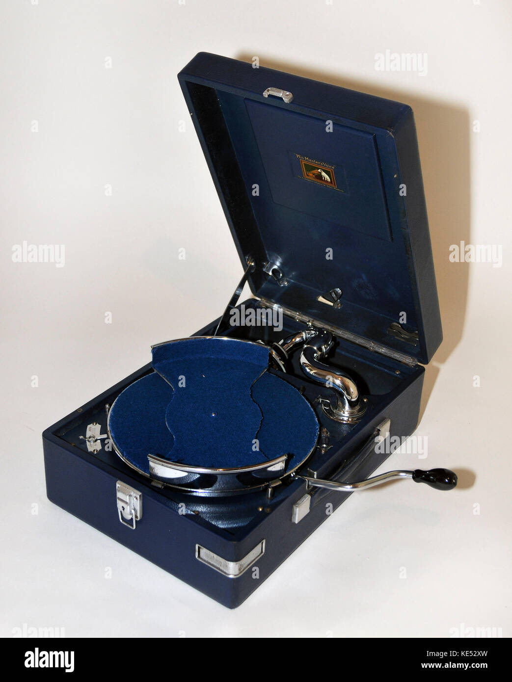 Gramophone Vintage c. 1915 avec la liquidation de poignée et bras.joue avec couvercle ouvert. Notice sur la plaque "Je vais te chanter des chansons de Araby'. Banque D'Images Gramophone Vintage c. 1915 avec la liquidation de poignée et bras.joue avec couvercle ouvert. Notice sur la plaque "Je vais te chanter des chansons de Araby'. Banque D'Images