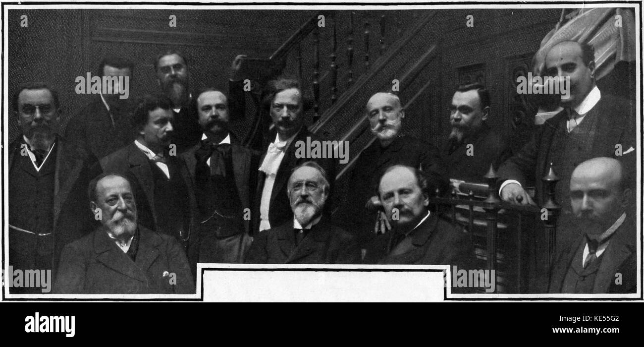 Jury du prix Diémer. De gauche à droite : M. Lavignac, M. Camille Chevillard, M. C. Saint-Saens, M. Rosenthal, M. R. Pugon, M. A. de bienvenue, M. Théodore Dubois, M. Paderewski, M. Massenet, M. Francis Plante, M. Bourgeat, M. I. Philipp, M. A. Wormser. Louis Diemer créé un prix triennal entre mâles primés pianistes au Conservatoire de Paris. Le pianiste avec le plus de votes a gagné quatre mille francs. LD : pianiste et compositeur français, 14 février 1843 - 21 décembre 1919. Banque D'Images