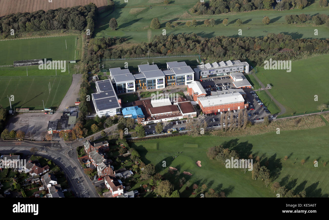Vue aérienne du Carmel, Collège 6ème collège, St Helens, Merseyside, Royaume-Uni Banque D'Images
