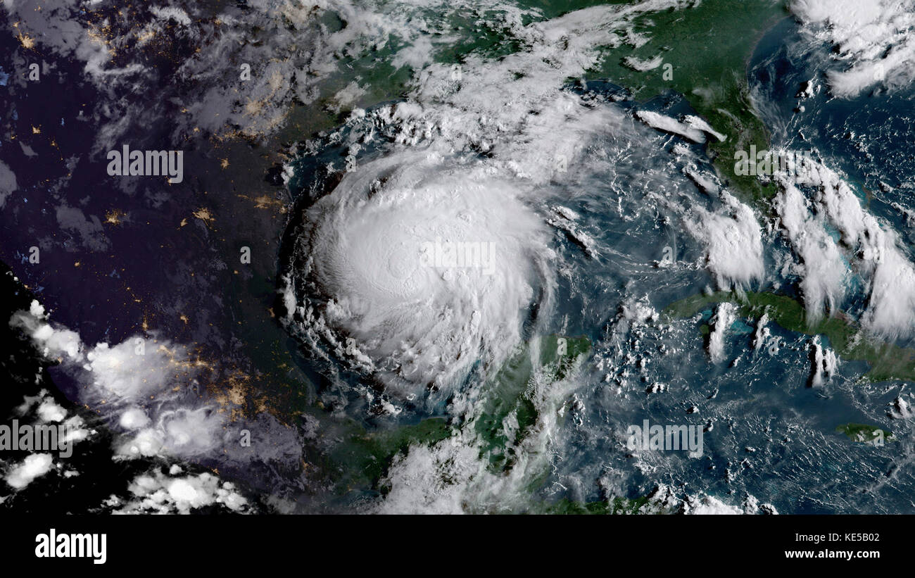 24 août 2017 - image géocolore de la tempête tropicale Harvey dans le golfe du Mexique. L'amélioration de l'imagerie géocolore illustrée ici affiche un satell géostationnaire Banque D'Images