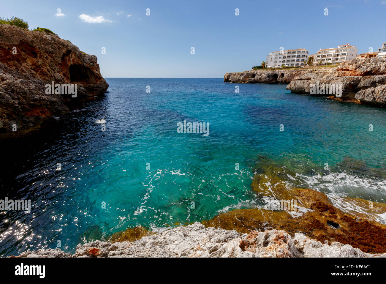 plage rocheuse Banque D'Images