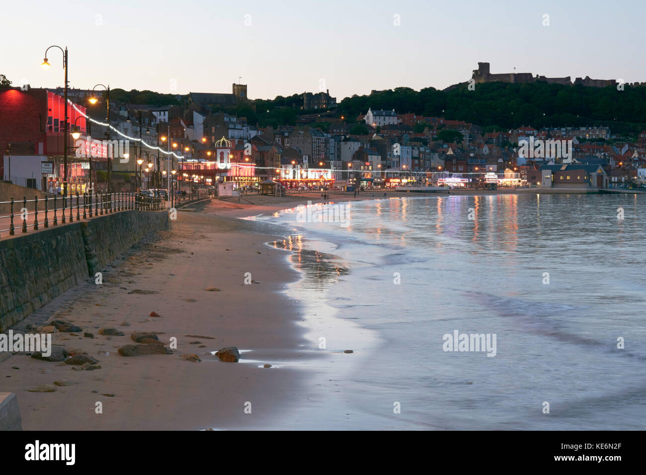 Scarborough Bay dans la nuit - Scarborough, Yorkshire, UK Banque D'Images