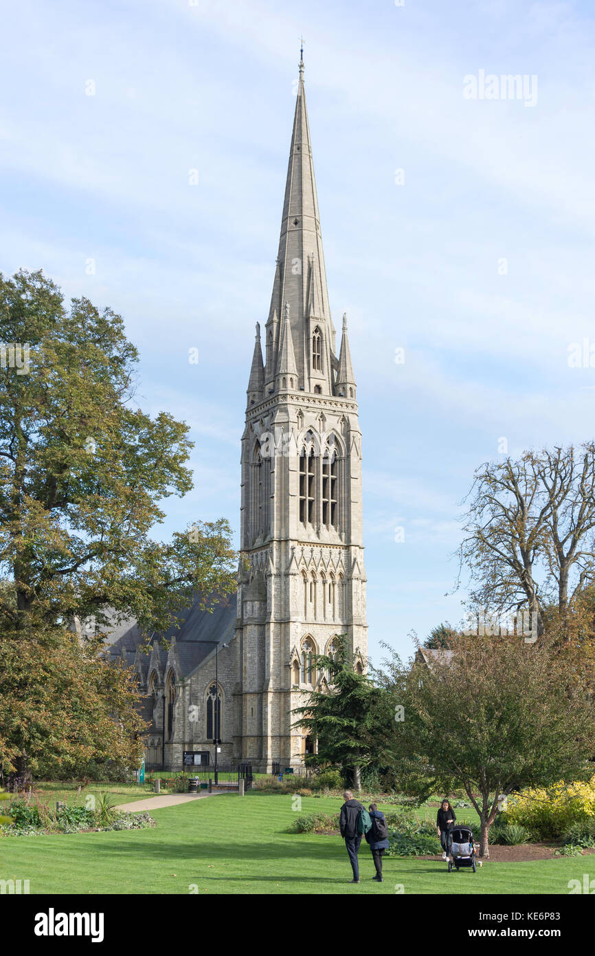 L'église St Mary de Clissold Gardens, Stoke Newington, London Borough of Hackney, Greater London, Angleterre, Royaume-Uni Banque D'Images