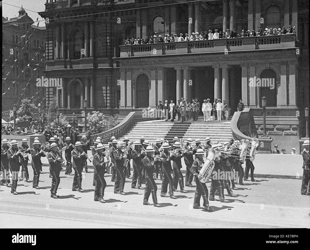 Un défilé a eu lieu le jour de l'appel patriotique du Lord Mayor, mettant en valeur la fierté civique locale et le soutien aux causes patriotiques. Cet événement met en lumière la participation communautaire et l’esprit d’unité durant la période historique. Banque D'Images