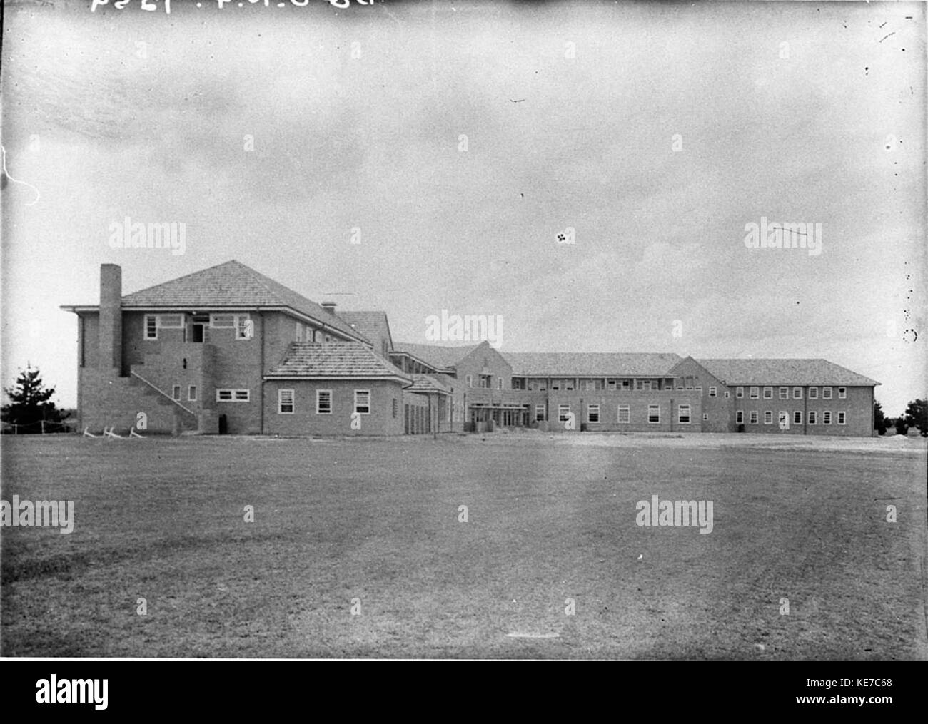 La base de la RAAF Richmond, située en Nouvelle-Galles du Sud, en Australie, sert d'installation militaire clé pour la Royal Australian Air Force (RAAF). Il fournit un soutien opérationnel et logistique pour les missions de la Force aérienne, hébergeant divers avions et servant de plaque tournante pour les opérations de défense aérienne. Banque D'Images