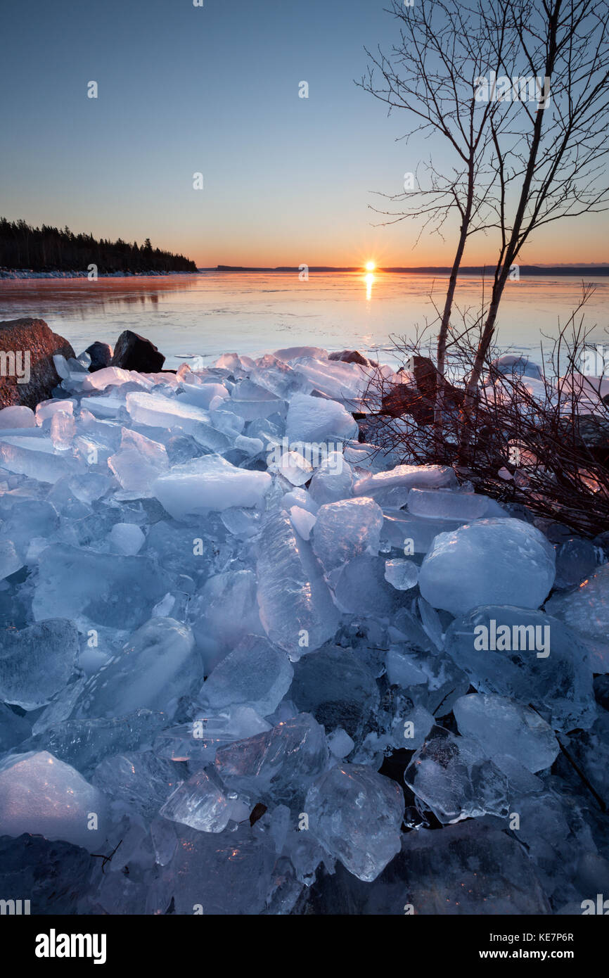 Blocs de glace sur le lac Supérieur, Thunder Bay, Ontario, Canada Banque D'Images