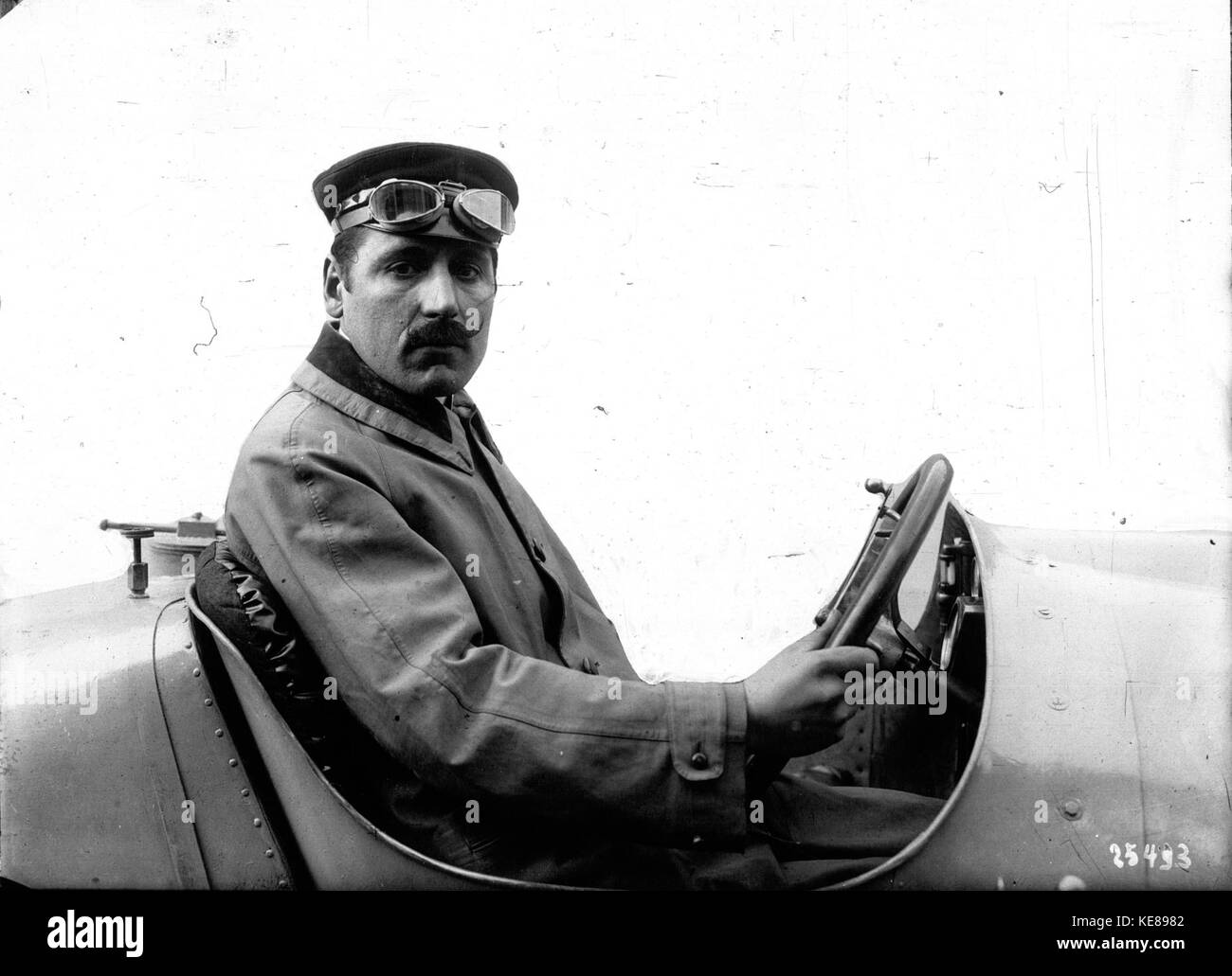 Louis Naudin dans son Sizaire Naudin au 1912 Grand Prix de France à Dieppe (2) Banque D'Images