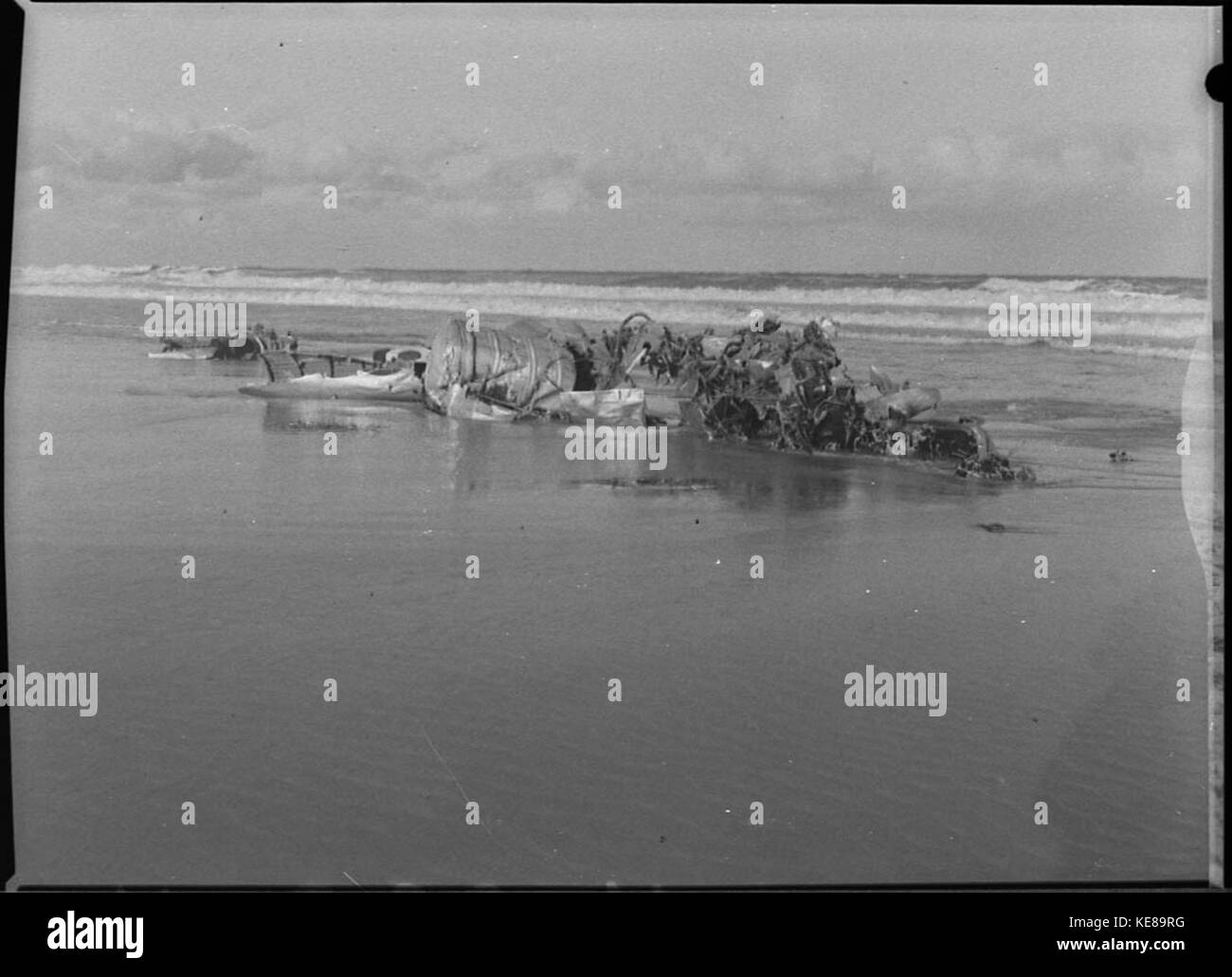 L'Épave du Gloster Meteor 32658 jet fighter de Williamtown sur beach à 12 miles au nord de Newcastle Banque D'Images